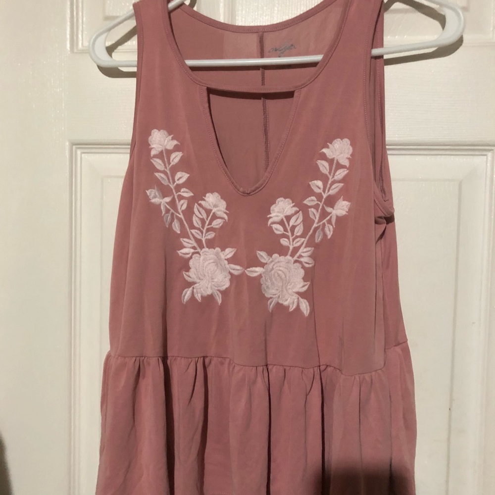 Rose Embroidered Blouse✨